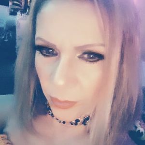 Meet your Posher, Elly